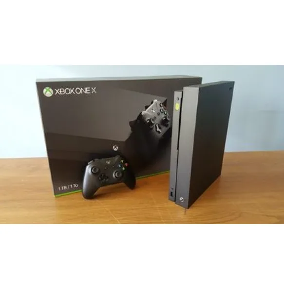 Xbox One X 1TB Rabljena
